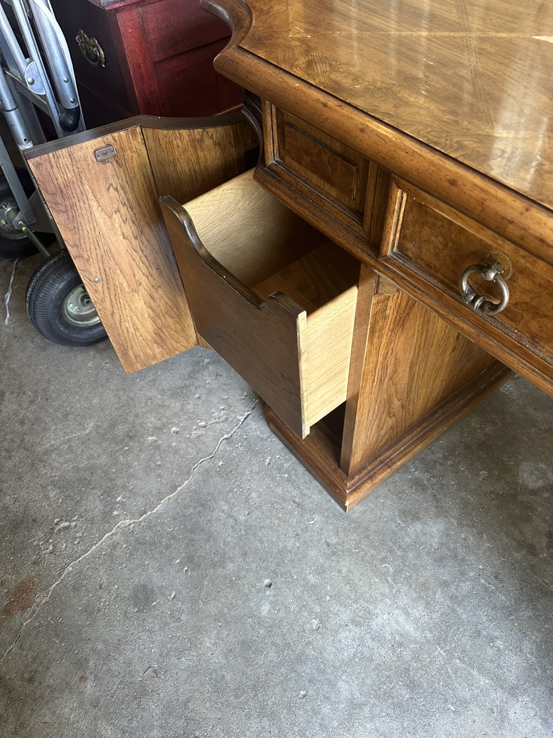 Vintage Wood Executive Desk - photo 4