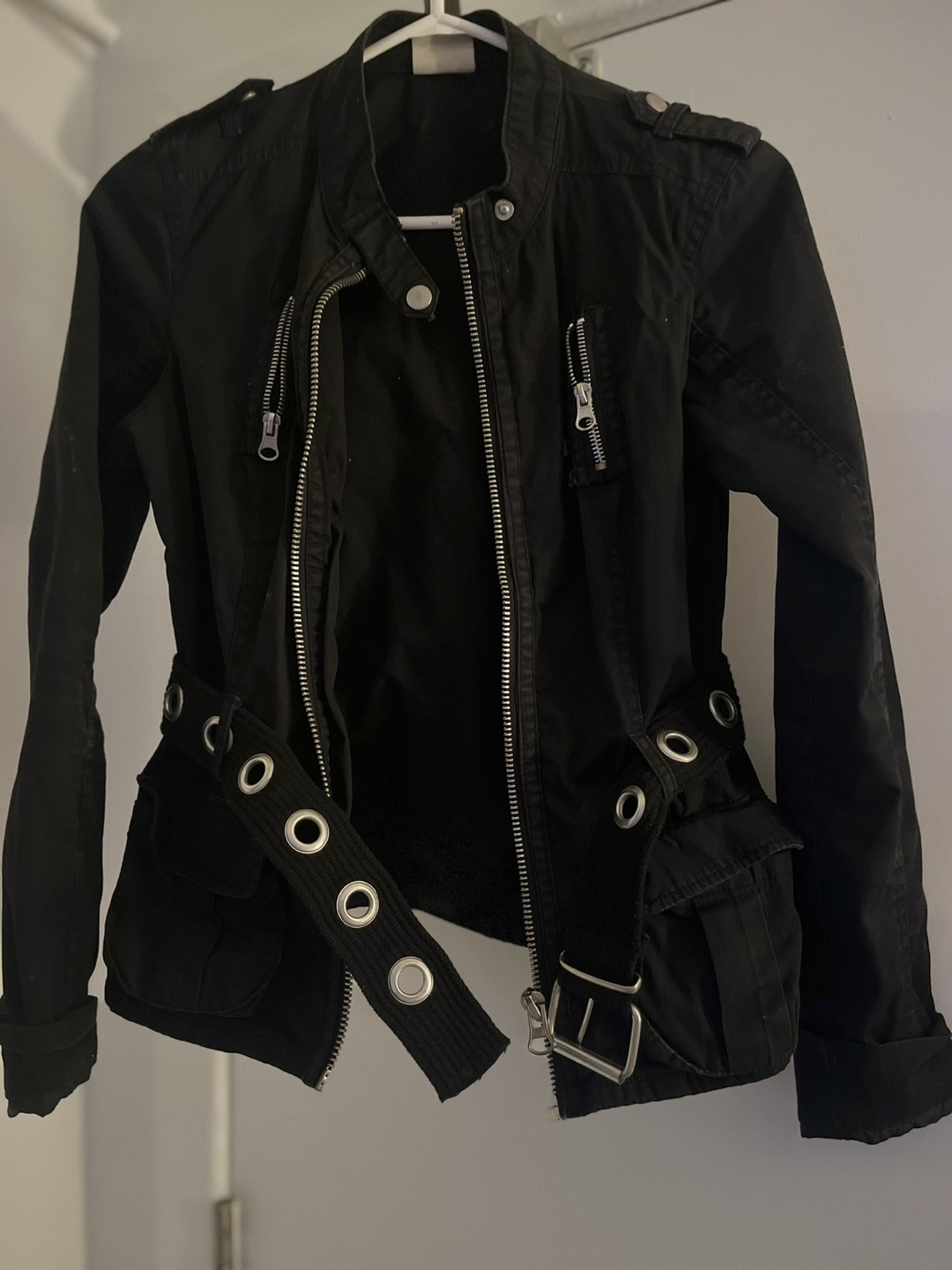 Black belted moto jacket - photo 4