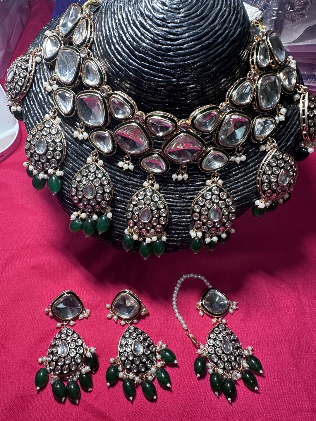 Stunning Kundan Necklace Set with Earrings and Maang Tikka