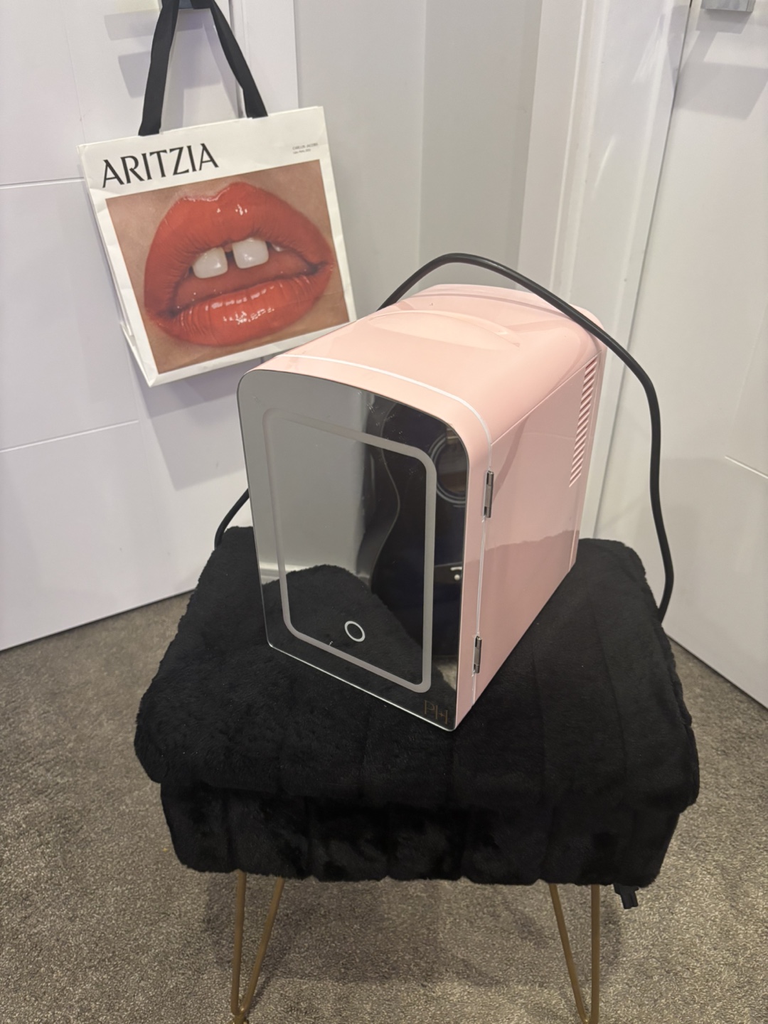 Mini Fridge with Mirror