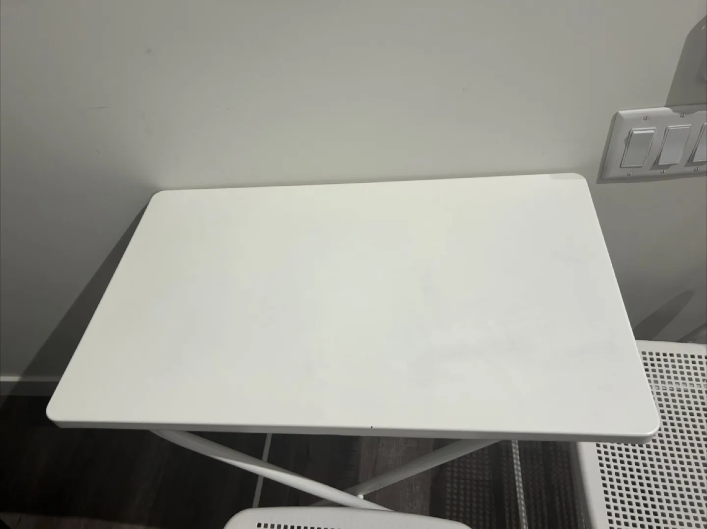 White Folding Table and Two Chairs Set🏒 image indicator(6)