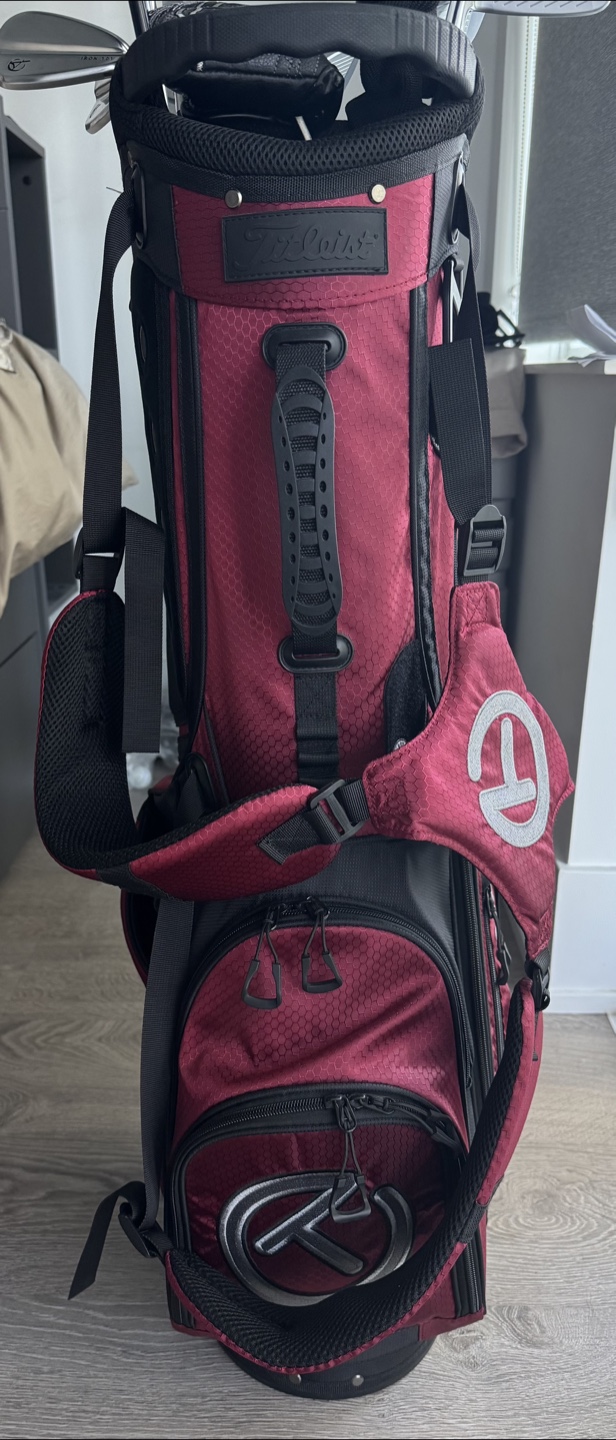 Scotty Cameron Stand Bag * clubs NOT included* - photo 2