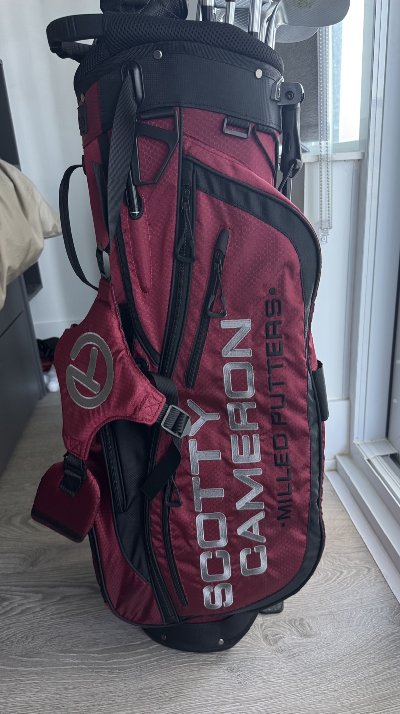 Scotty Cameron Stand Bag * clubs NOT included*