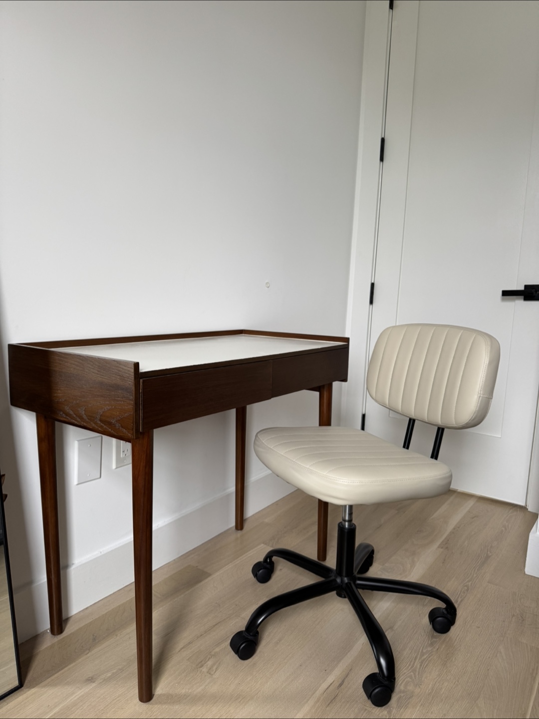 Small desk - photo 2