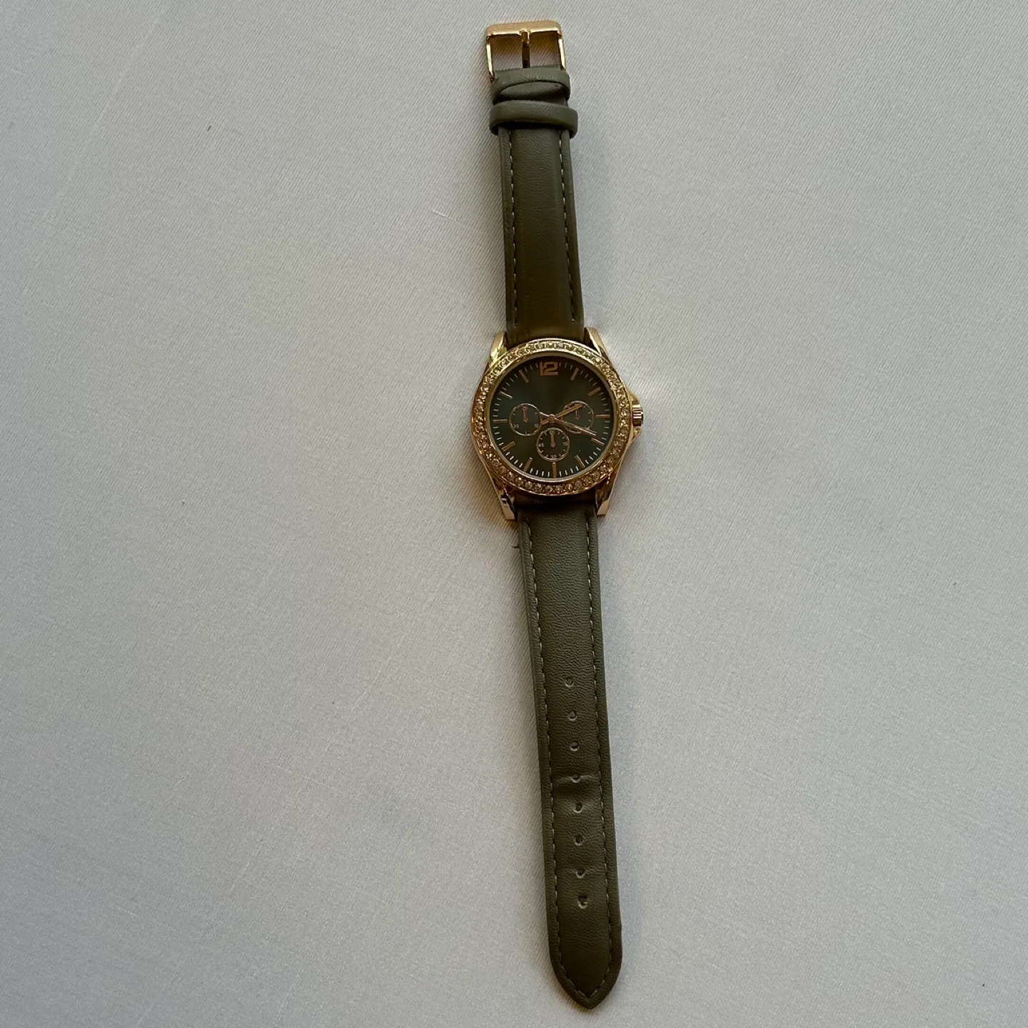 Valletta Gold and Gray Womens Analog Wrist Watch Crystal Accents image indicator(3)