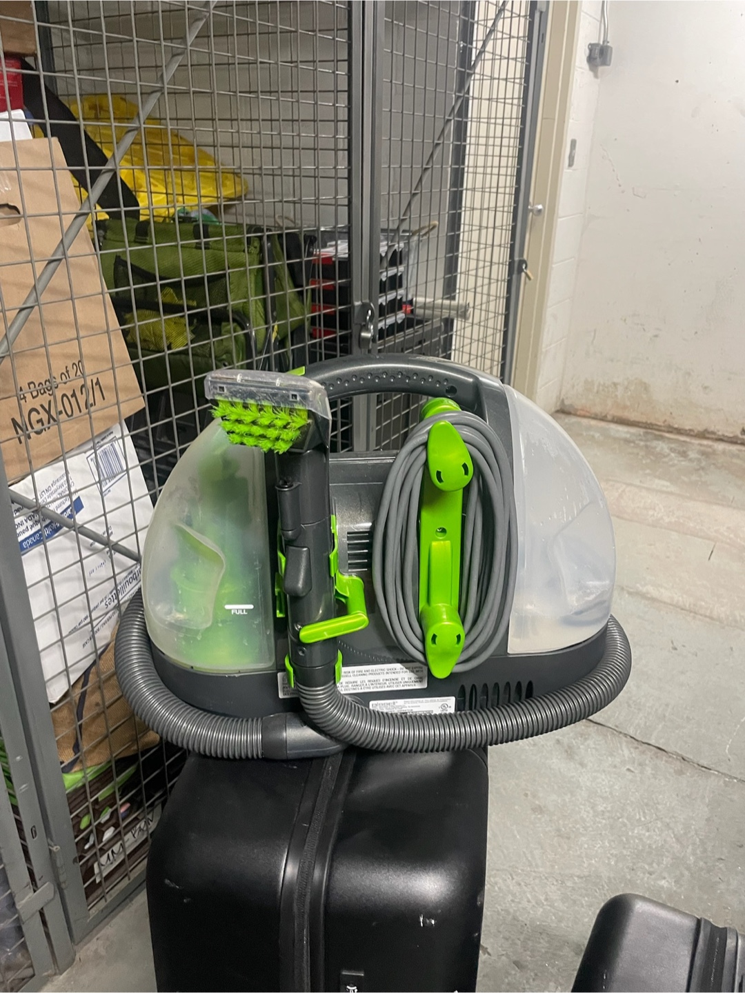 Bissell Little Green Portable Carpet Cleaner - photo 2