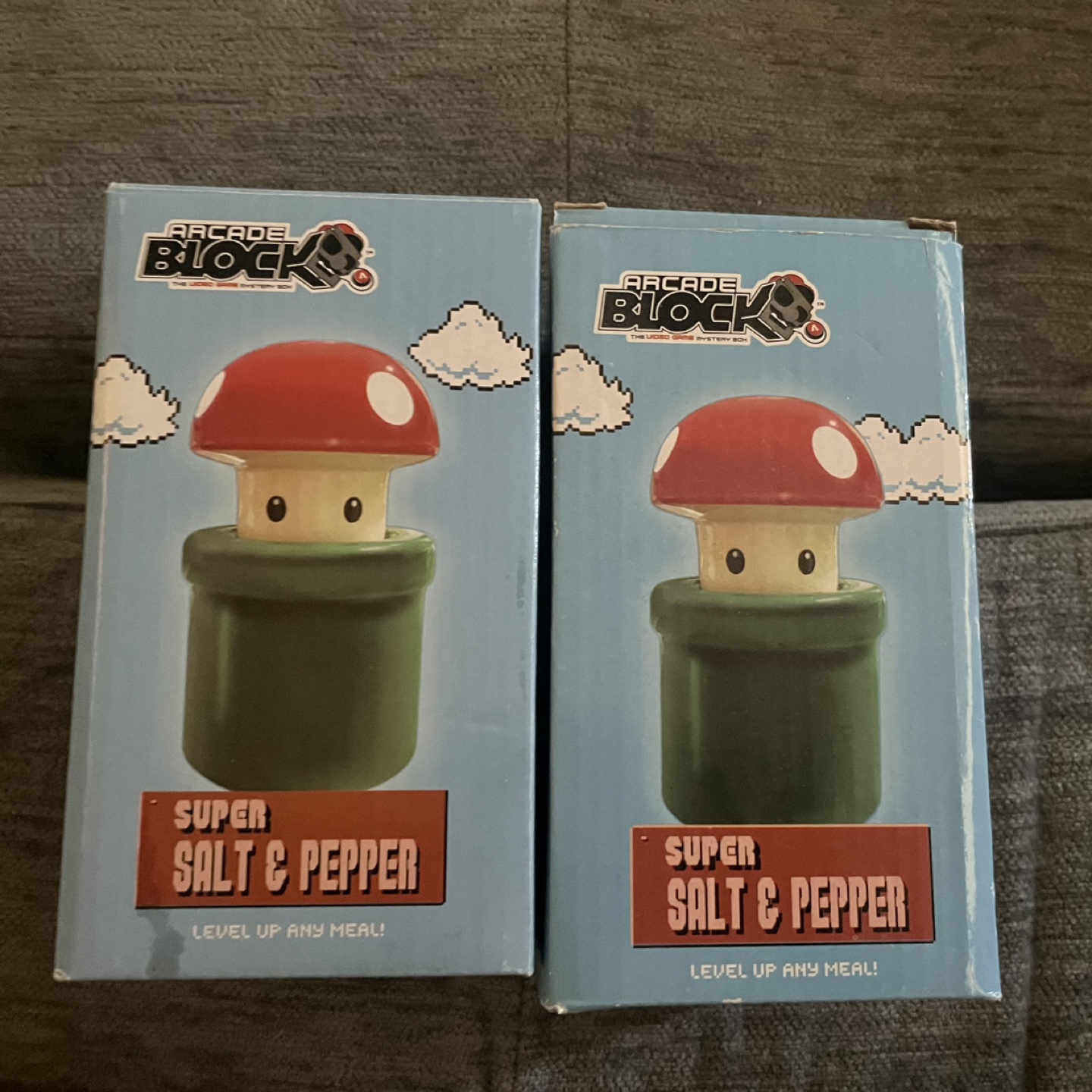 Arcade Block Super Mario Salt & Pepper Shakers