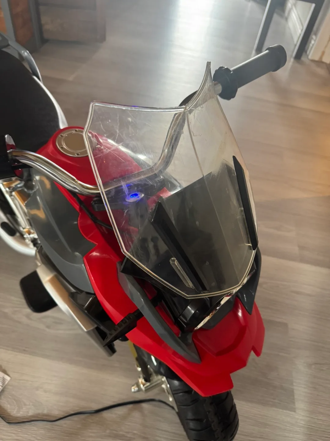 BMW R1200GS Adventure Kids Ride-on Motorcycle image indicator(5)