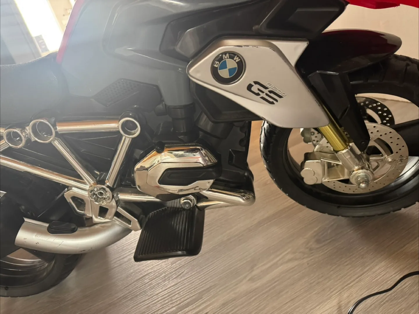 BMW R1200GS Adventure Kids Ride-on Motorcycle image indicator(2)