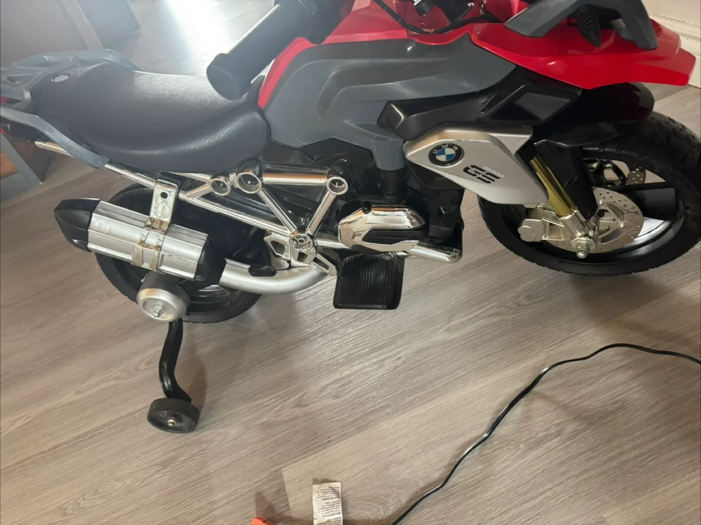 BMW R1200GS Adventure Kids Ride-on Motorcycle image indicator(4)