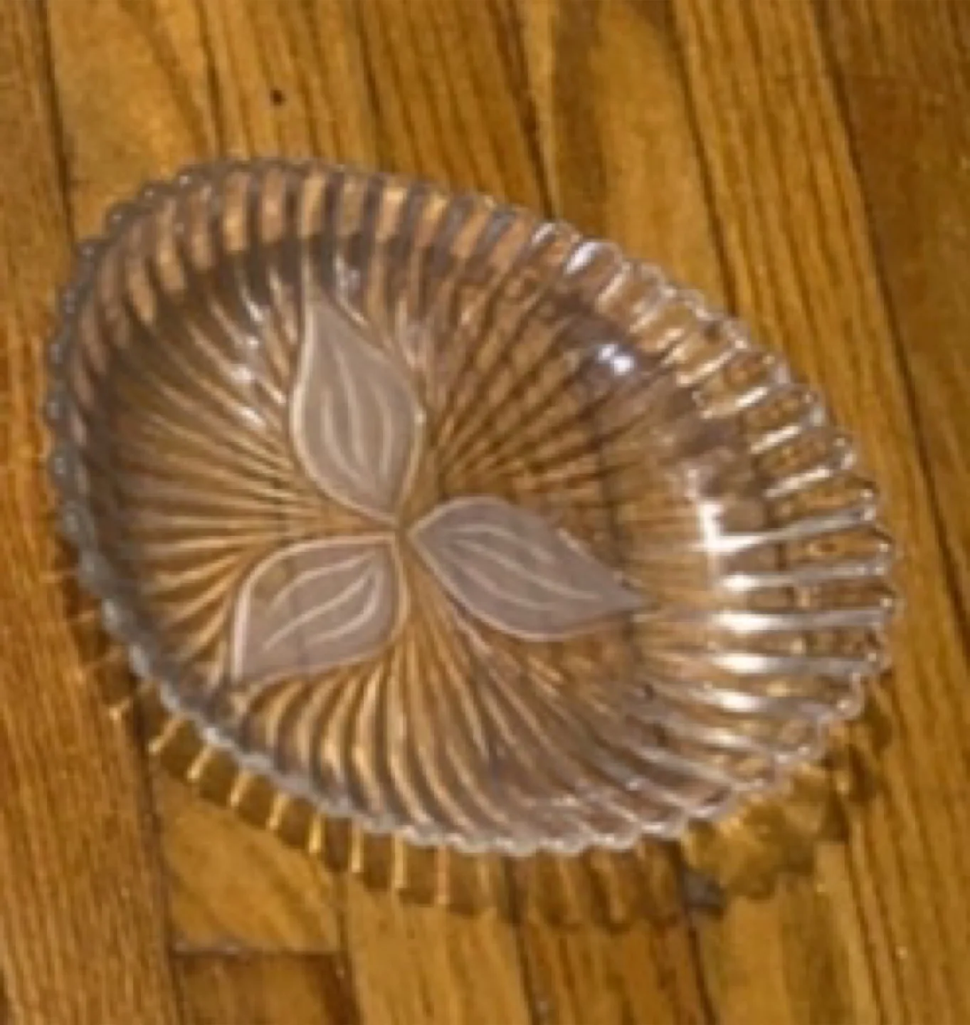 Elegant Clear Glass Antique Dishes/Bowls - Assortment image indicator(4)