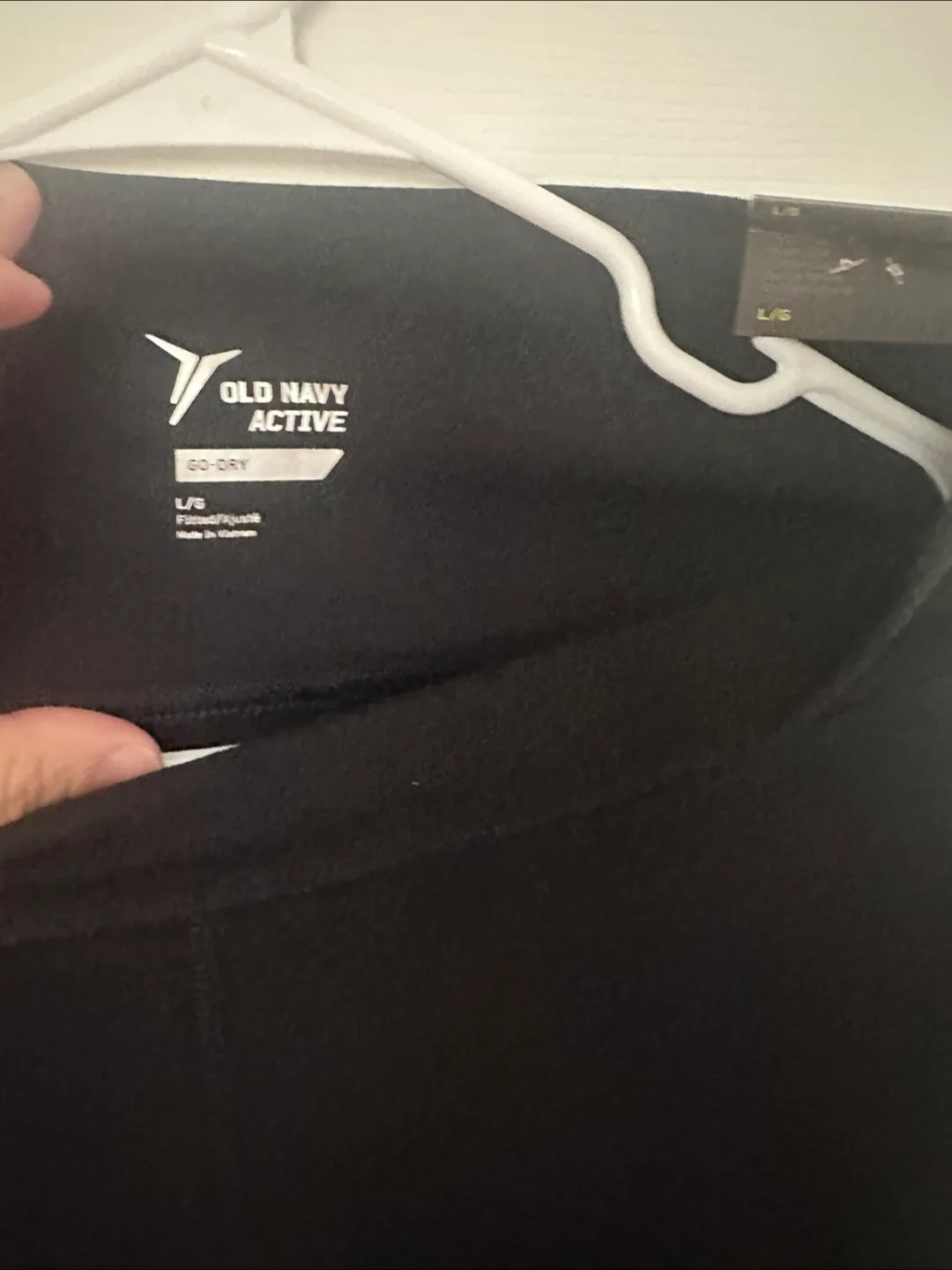 Old Navy Active Go-Dry Leggings Size L/G image indicator(2)