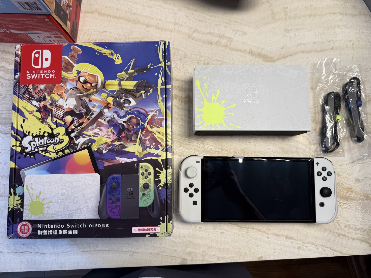 Nintendo Switch OLED Splatoon 3 Edition Console - photo 2