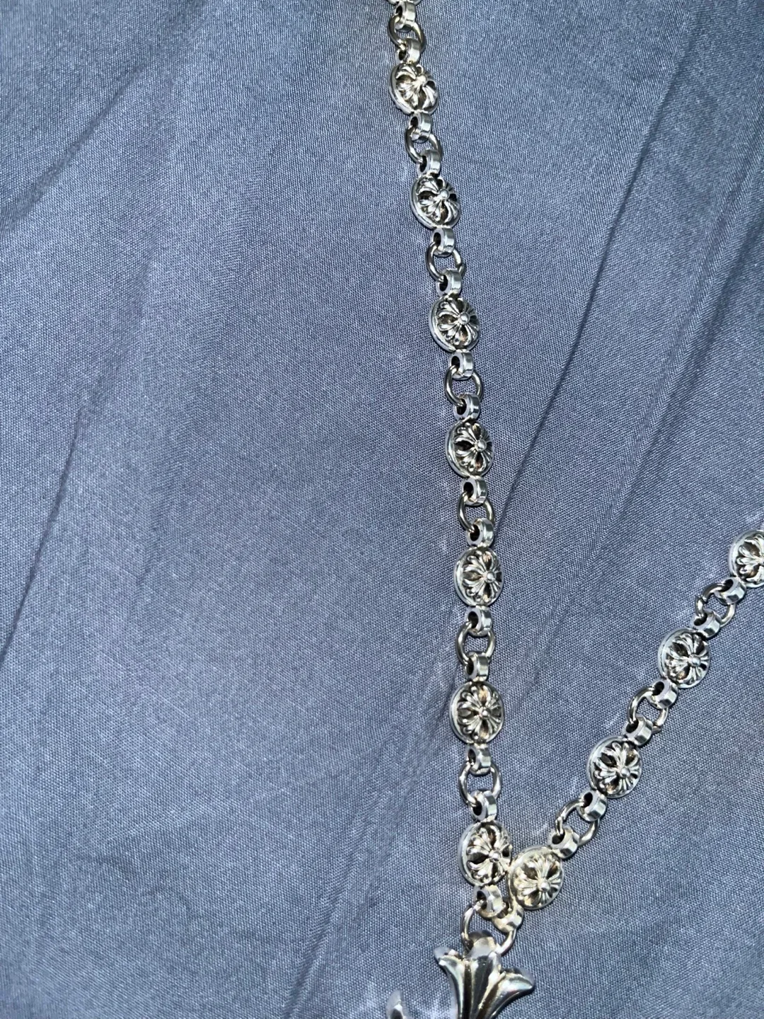 1:1 Chrome Hearts Cross Necklace image indicator(3)