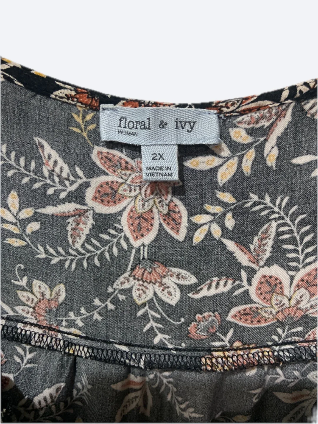 Floral & Ivy Women's Blouse image indicator(3)