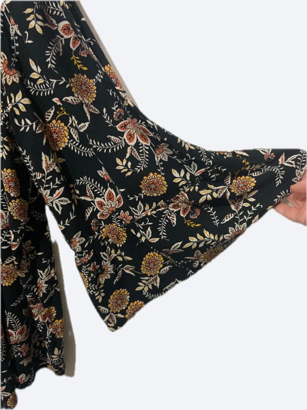 Floral & Ivy Women's Blouse image indicator(4)