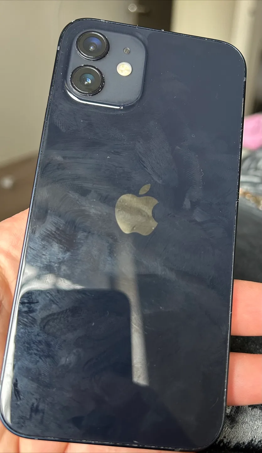 iPhone 12 Midnight image indicator(2)