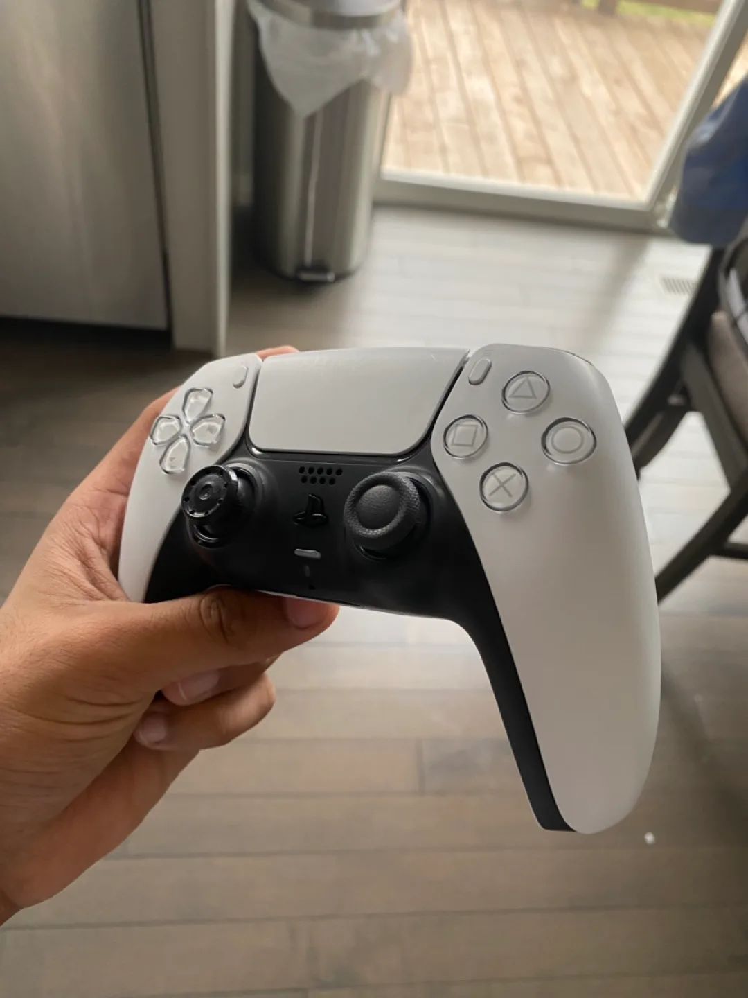 Sony PlayStation 5 DualSense Wireless Controller - White thumbnail