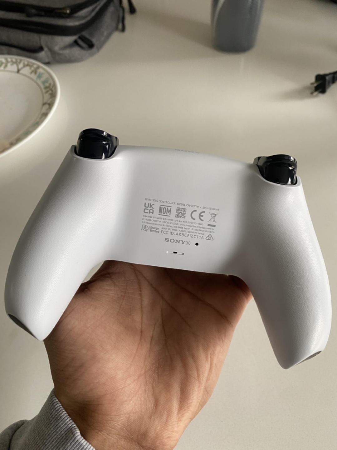 Sony PlayStation 5 DualSense Wireless Controller - White - photo 2