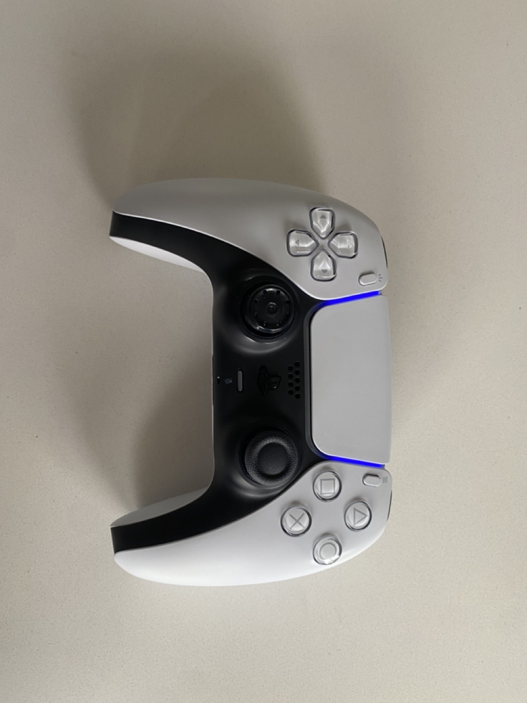 Sony PlayStation 5 DualSense Wireless Controller - White - photo 3
