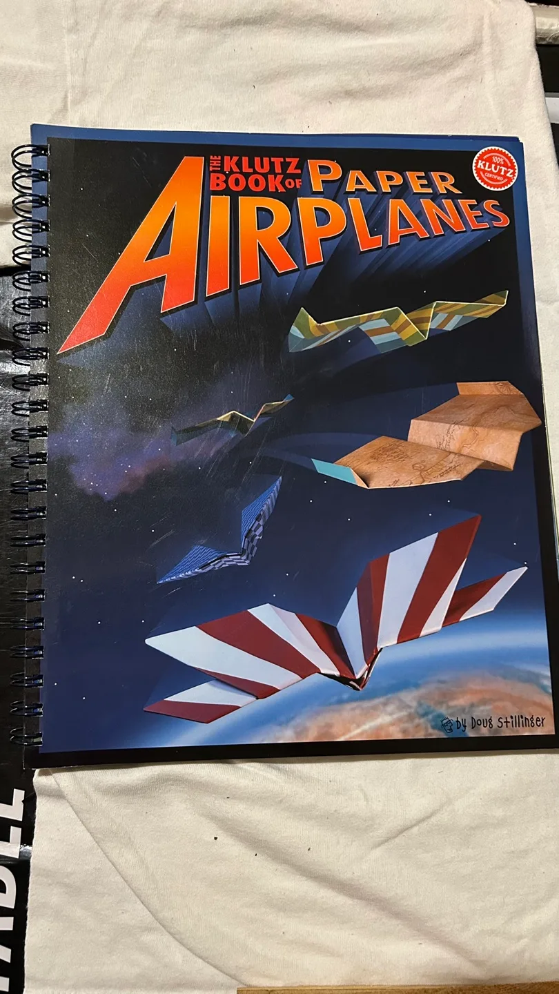 The Klutz Book of Paper Airplanes thumbnail