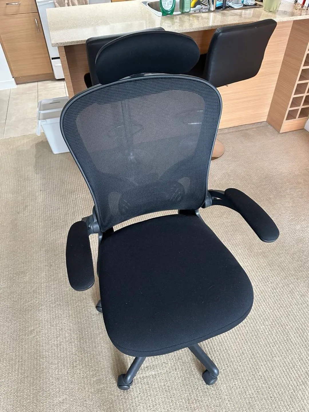 Misolant Ergonomic Desk Chair thumbnail
