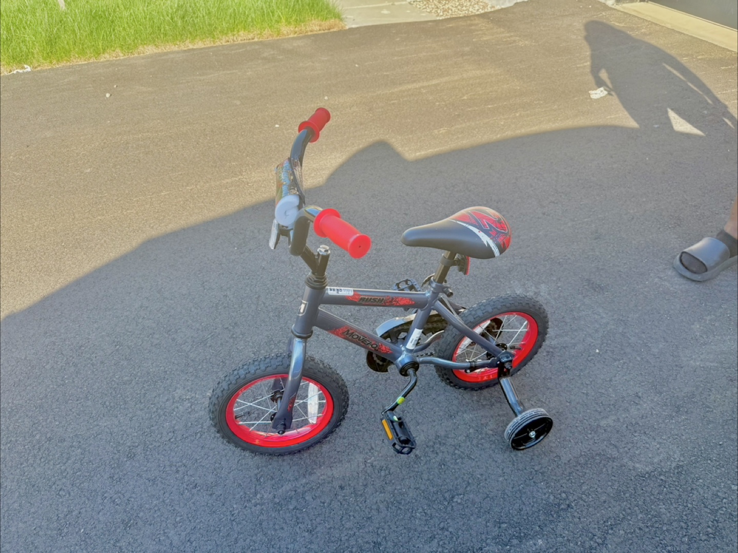 Kids' 12-inch Bike with Training Wheels - photo 2
