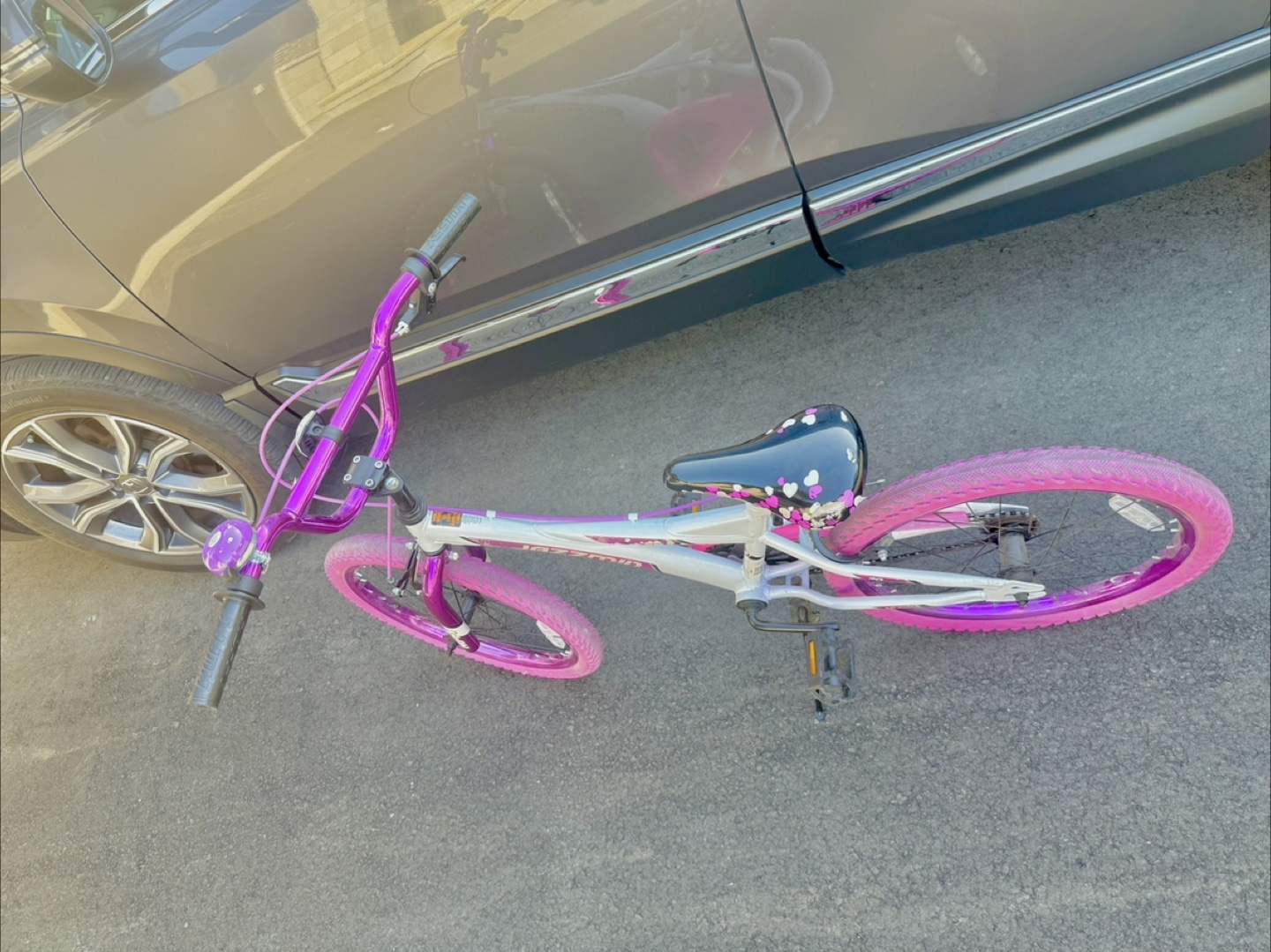 Girls' 20-inch Huffy bike - photo 3