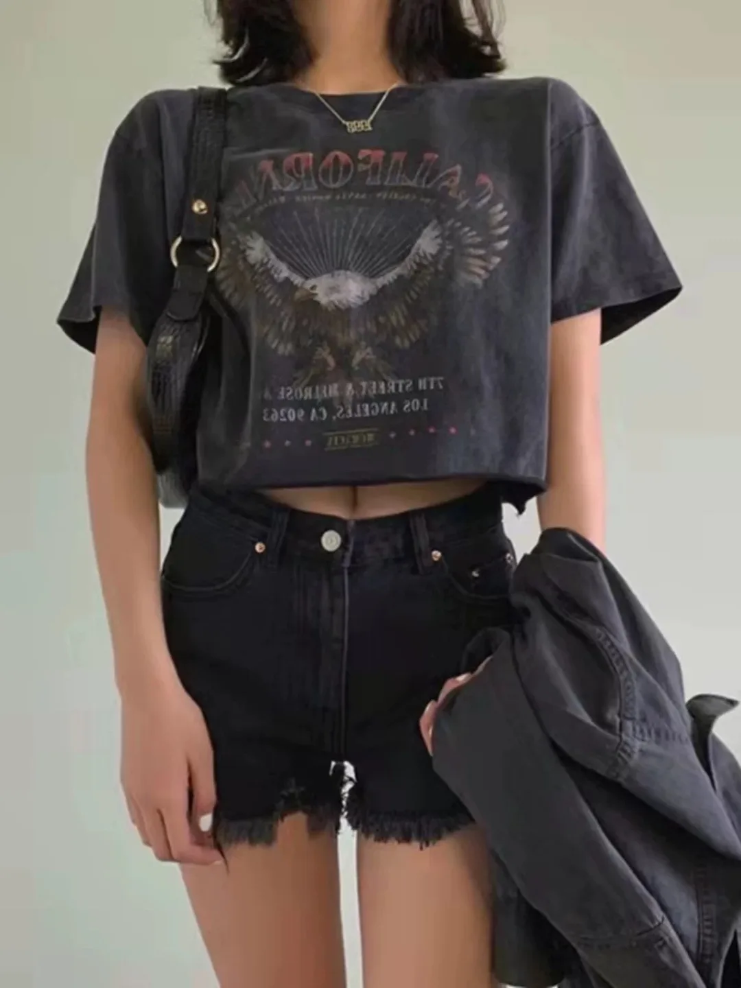 Vintage-style California Eagle Graphic Cropped T-Shirt image indicator(2)