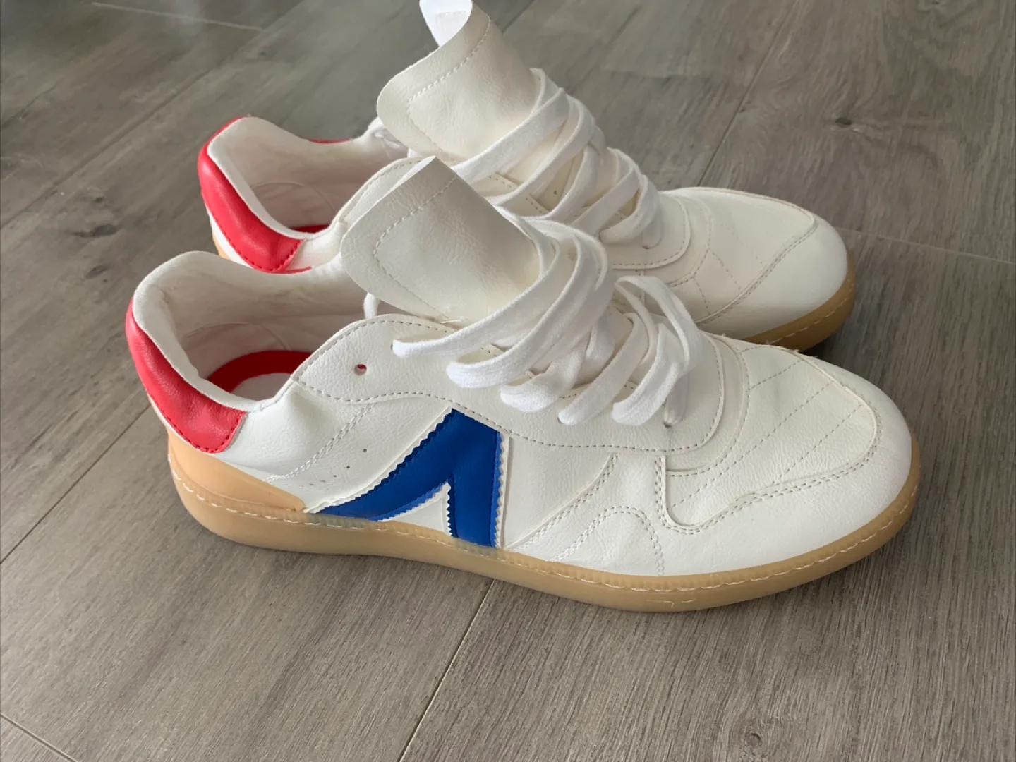 MIA Size 11M Women’s Sneakers 👟🏒 image indicator(2)