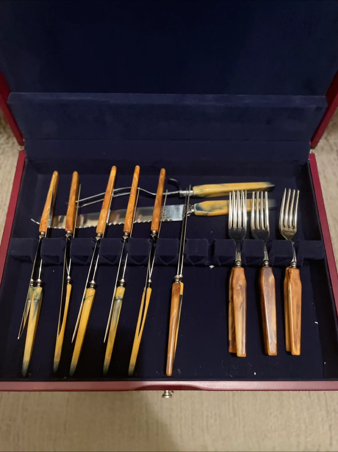 Vintage Cutlery Set in Wooden Box thumbnail