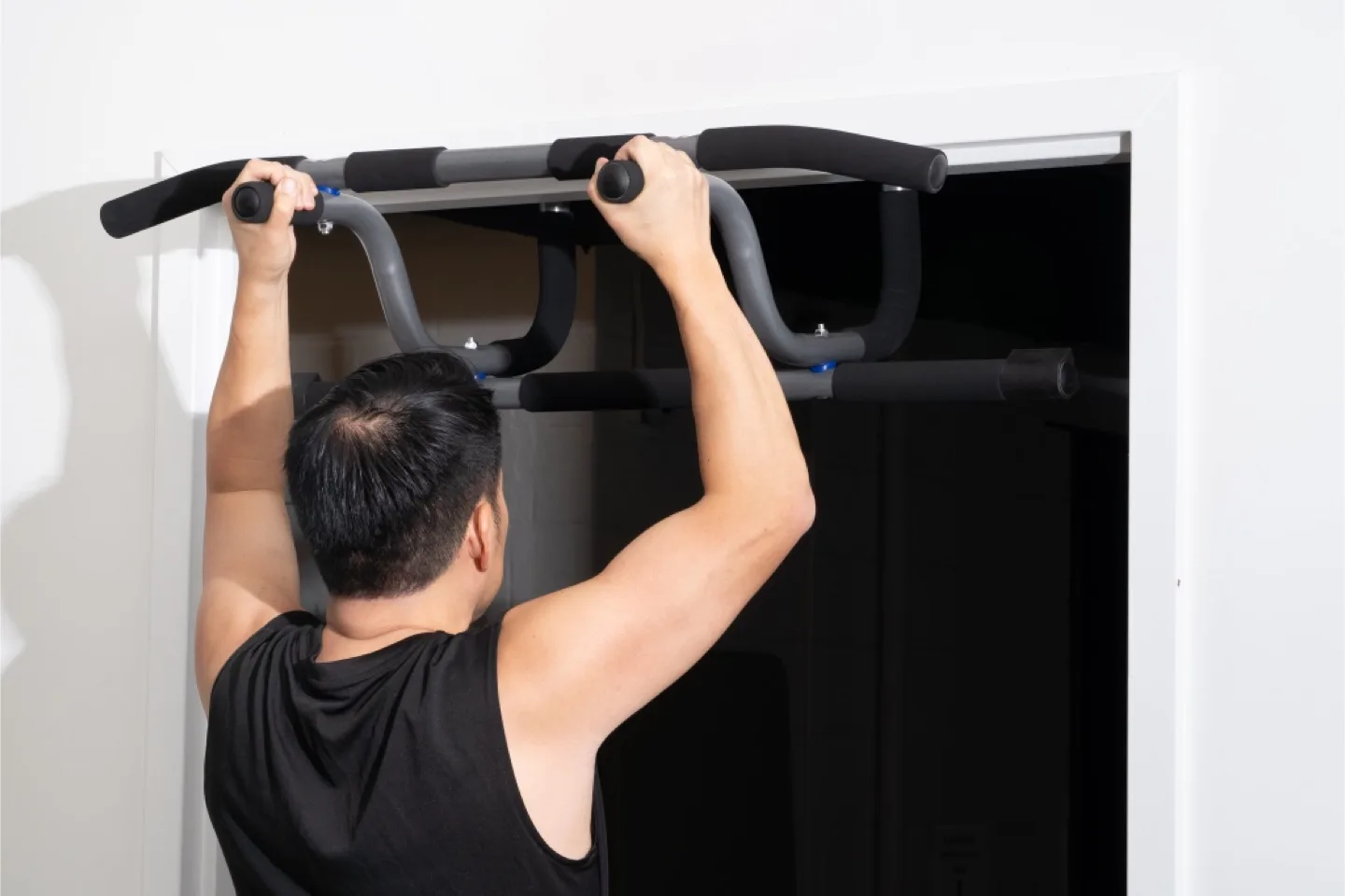 Over-the-door pull-up bar thumbnail