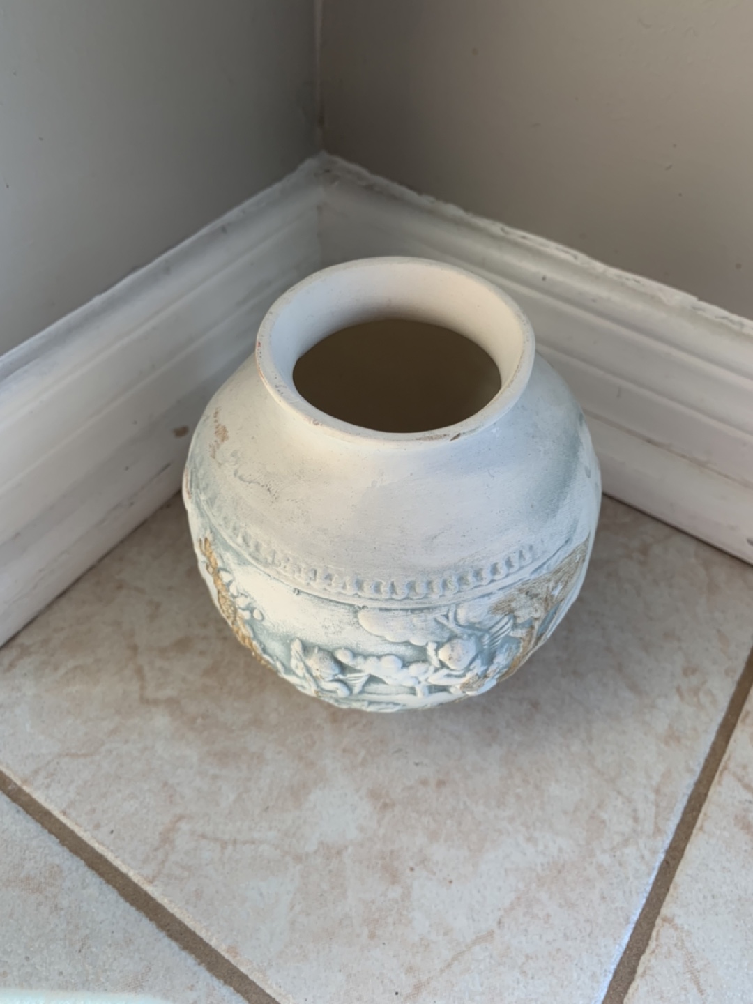 Vintage Ceramic Vase with Cherubs and Floral Design - photo 4