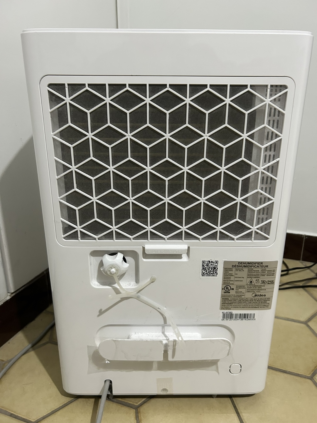 Midea 4,500 Sq Ft Dehumidifier (50 pints) - photo 3