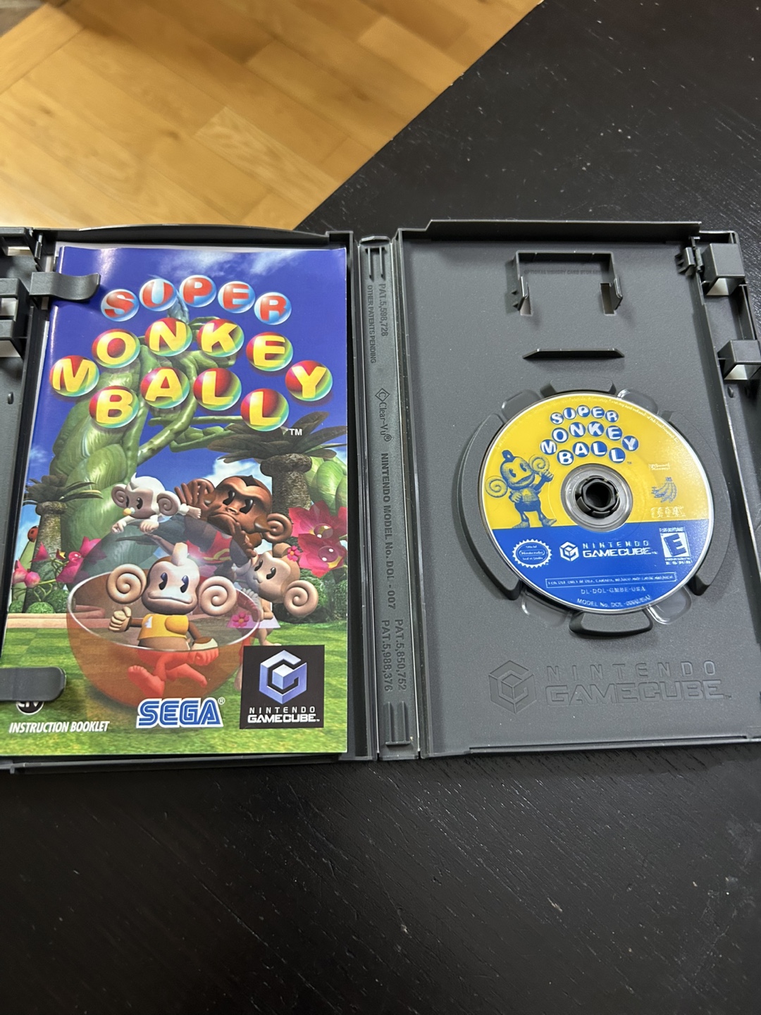 Super Monkey Ball (Nintendo GameCube) - photo 2
