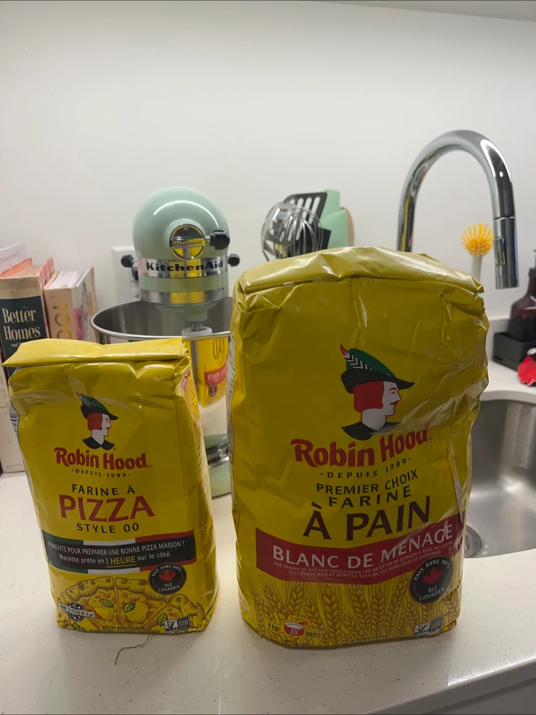 Robin Hood pizza and bread flour (sealed) thumbnail