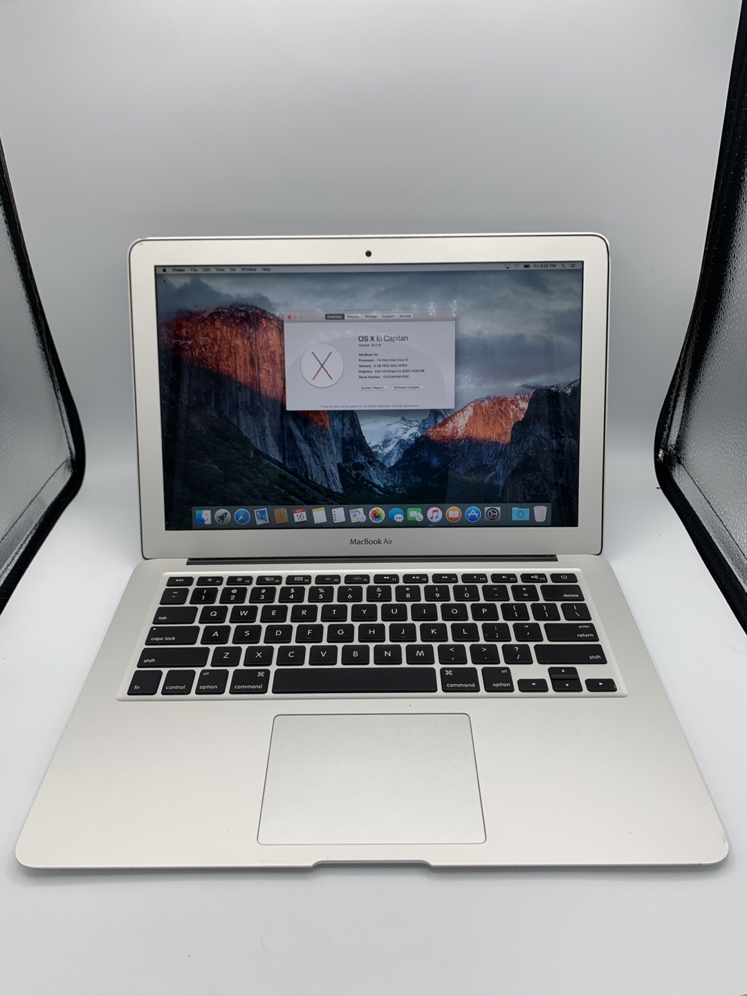 MacBook Air 1.6GHz i5 8GB RAM 250GB SSD