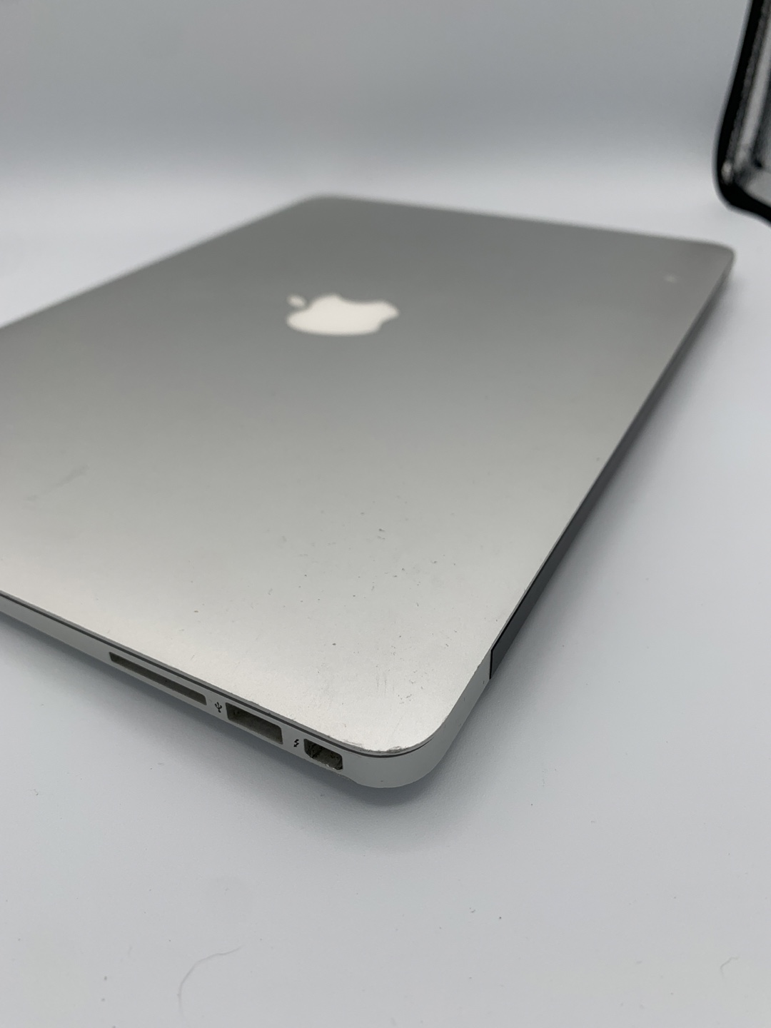 MacBook Air 1.6GHz i5 8GB RAM 250GB SSD - photo 5