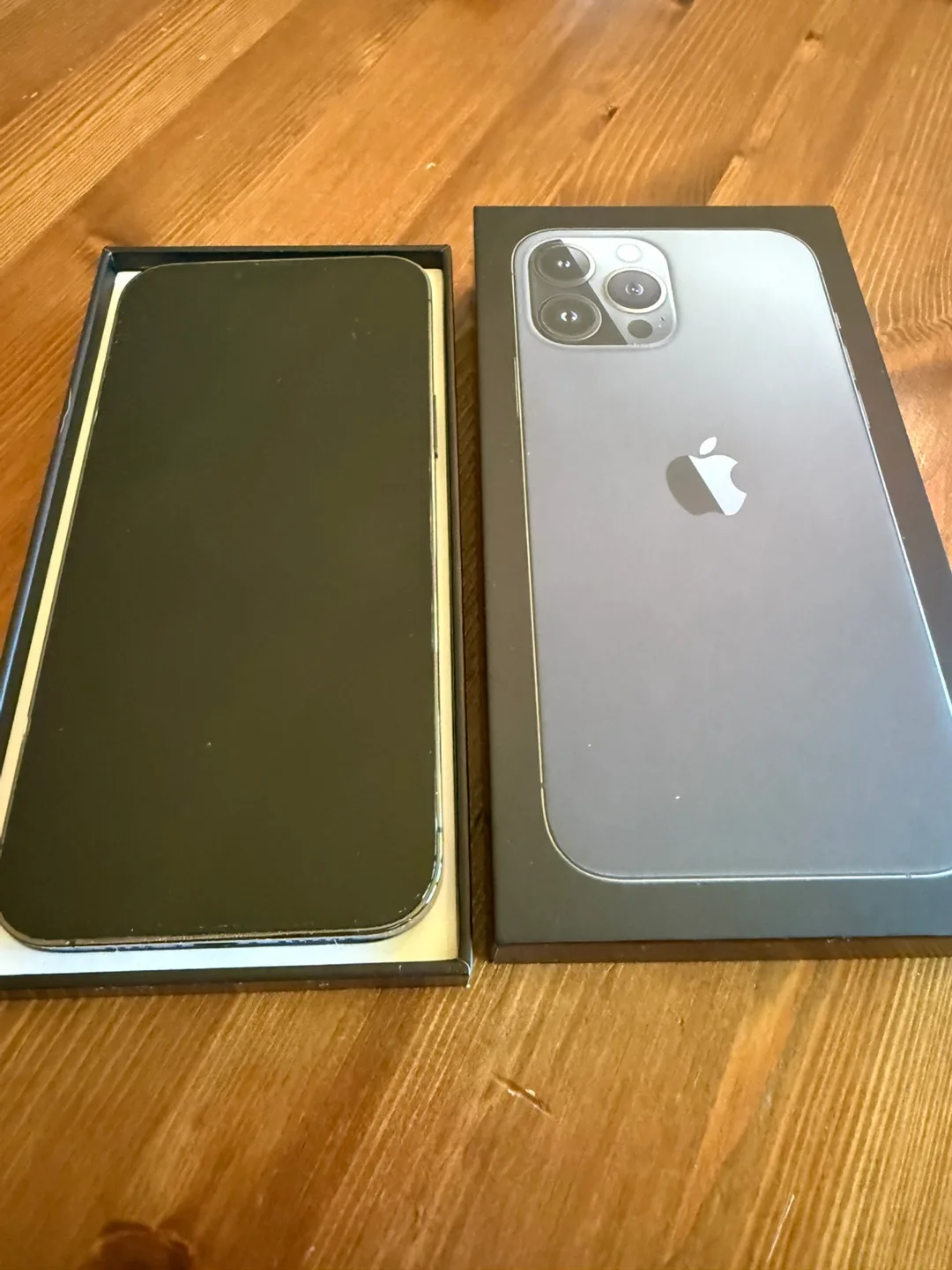 iPhone 13 Pro Max - Graphite, 256GB image indicator(3)