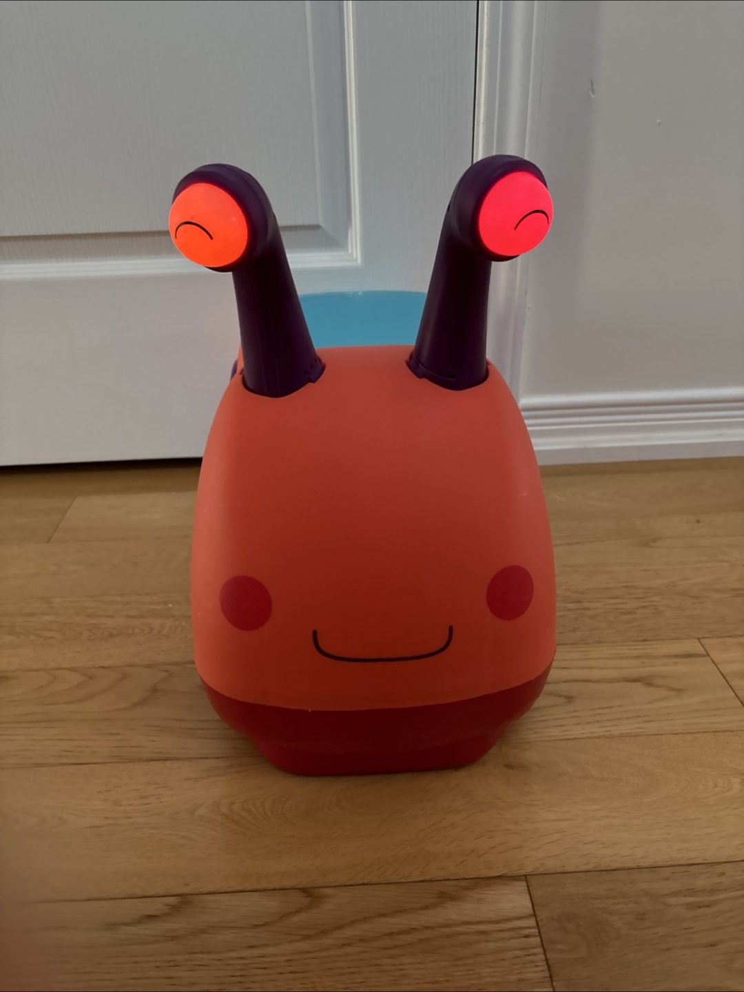 Kids' Snail Ride-On Toy - photo 2