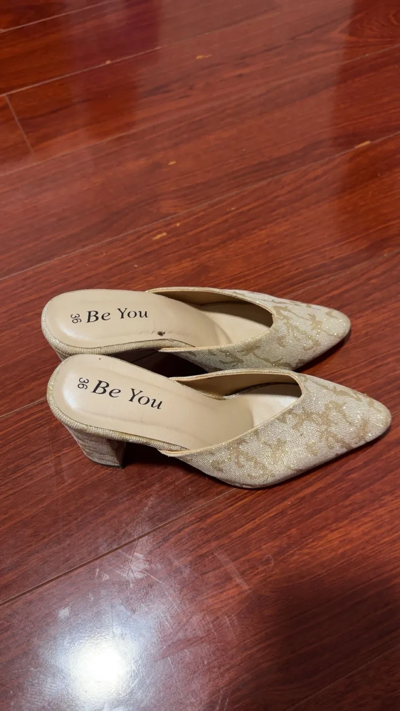 Gold Be You Women's Block Heel Mules - Size 36 image indicator(2)