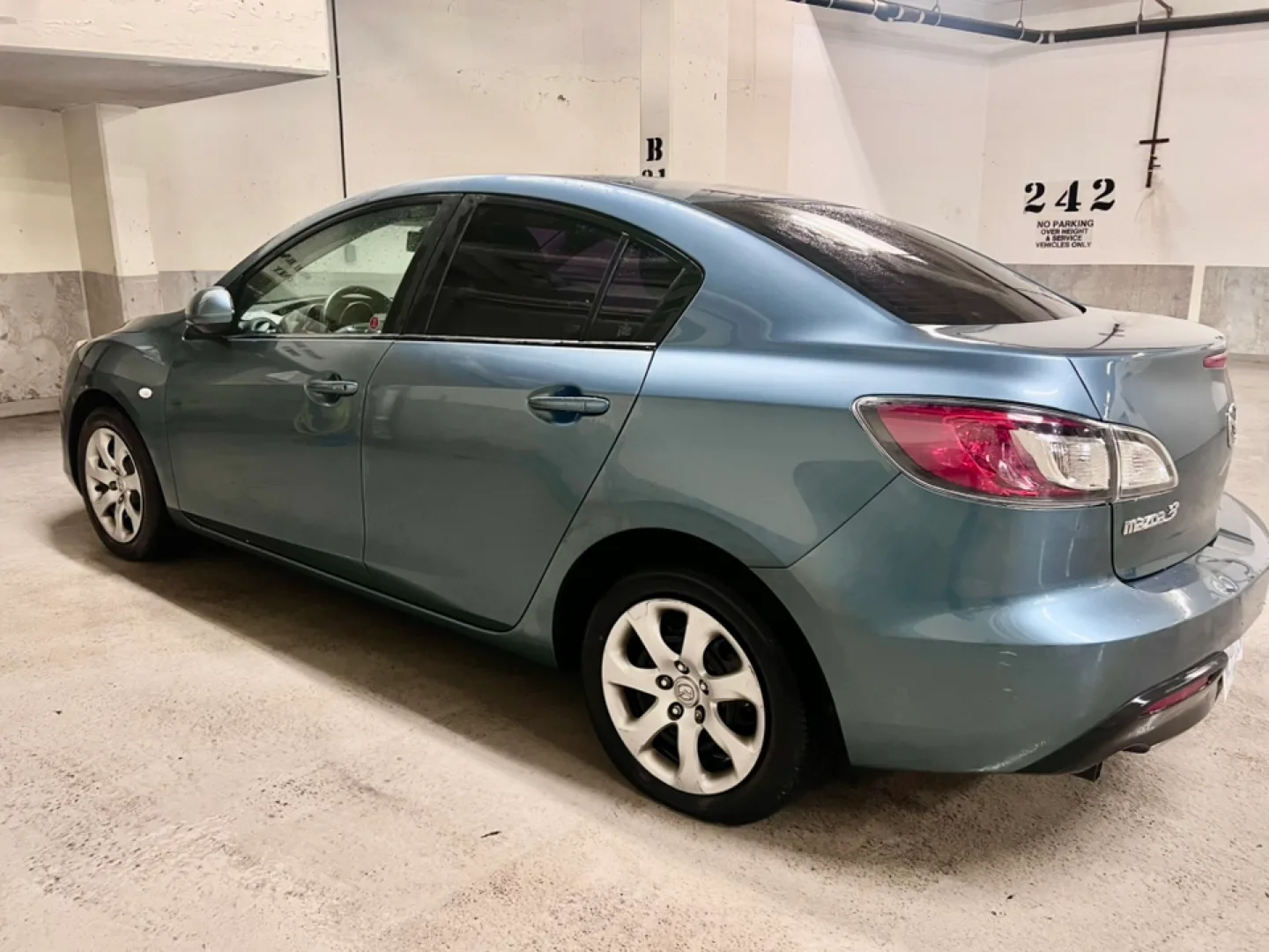 Mazda3 @ downtown  low mileage - excellent condition image indicator(6)