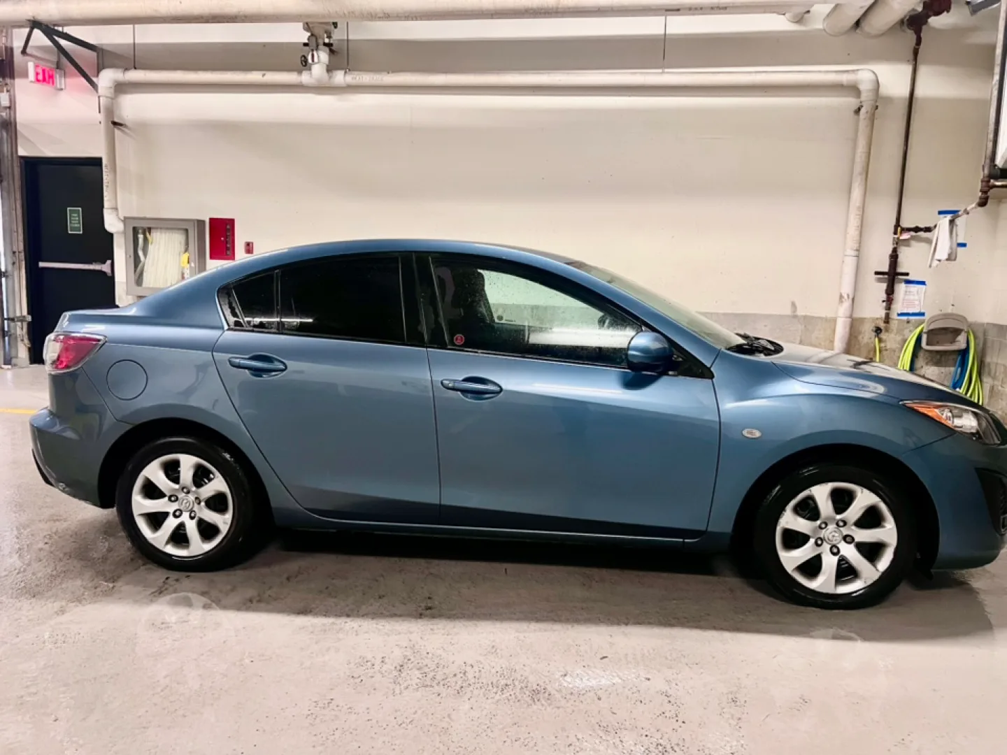 Mazda3 @ downtown  low mileage - excellent condition image indicator(3)