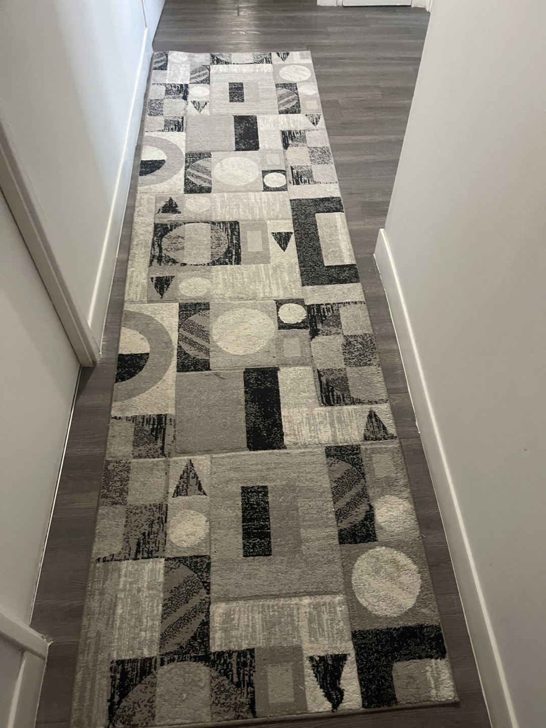 2 Geometric Runner Rug - Grey, Black, White - photo 2