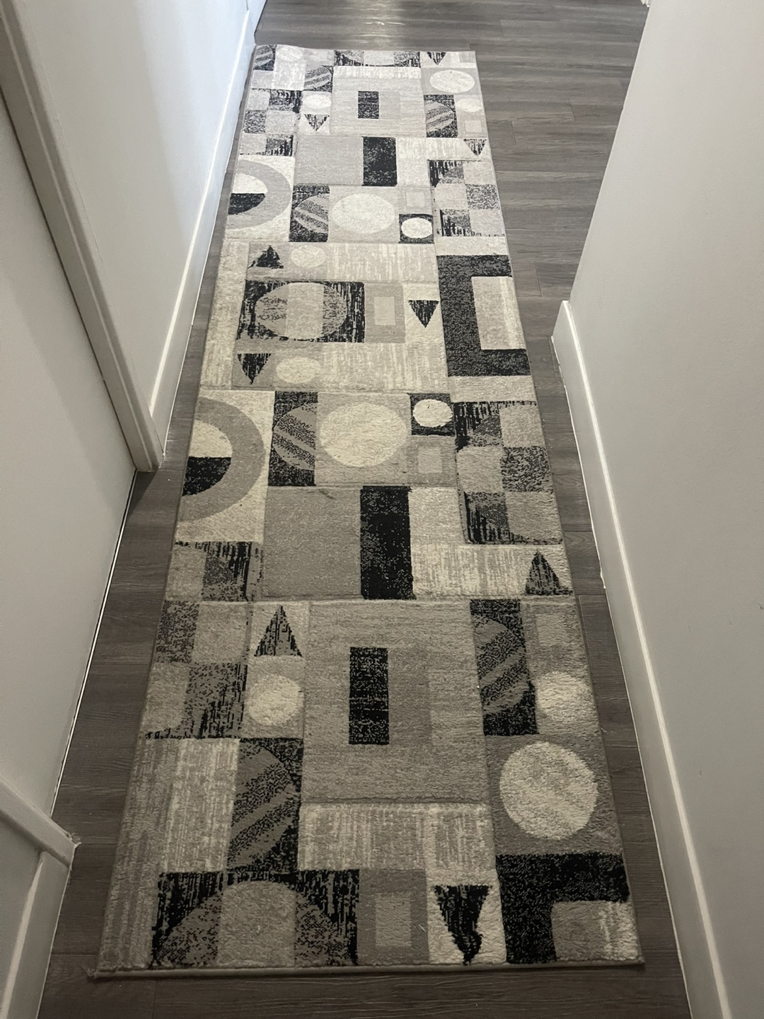 2 Geometric Runner Rug - Grey, Black, White