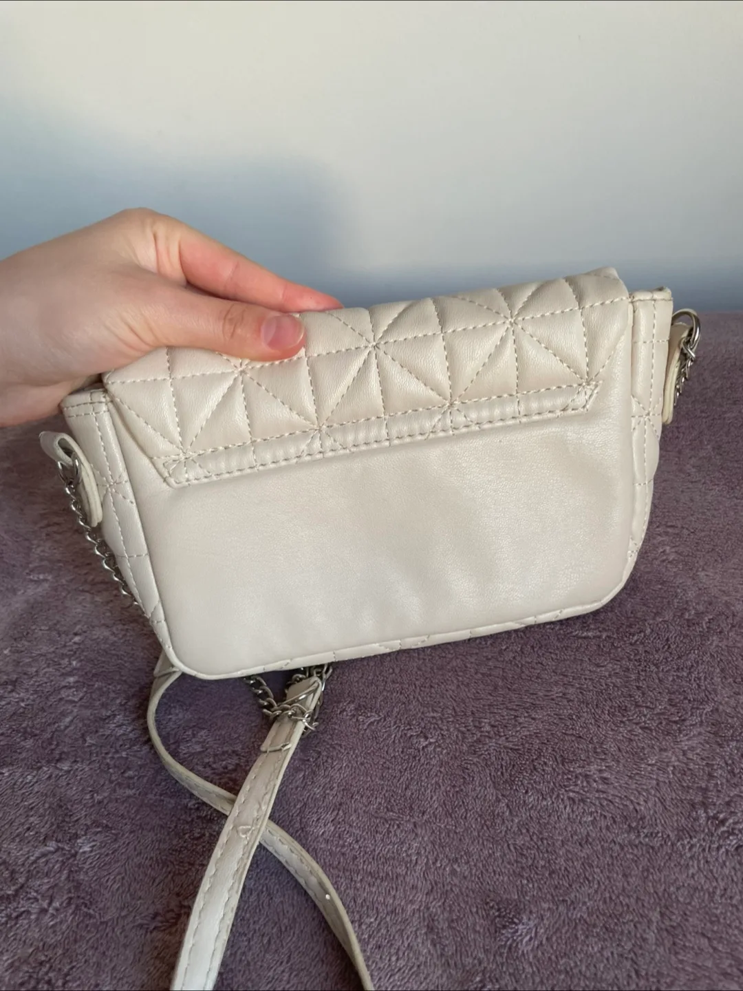 Cream Quilted Chain Bag image indicator(2)