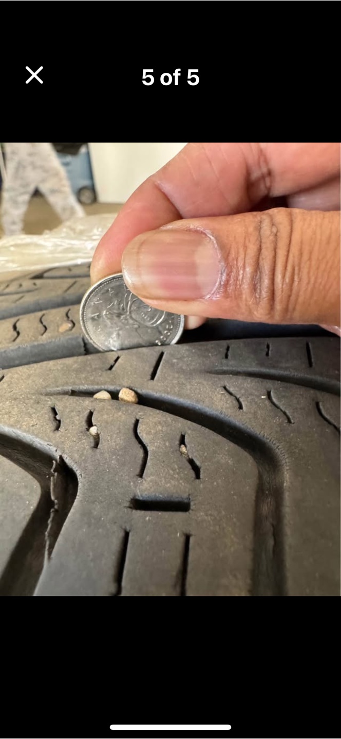 4 Pirelli tires P205/65 R16 - photo 4