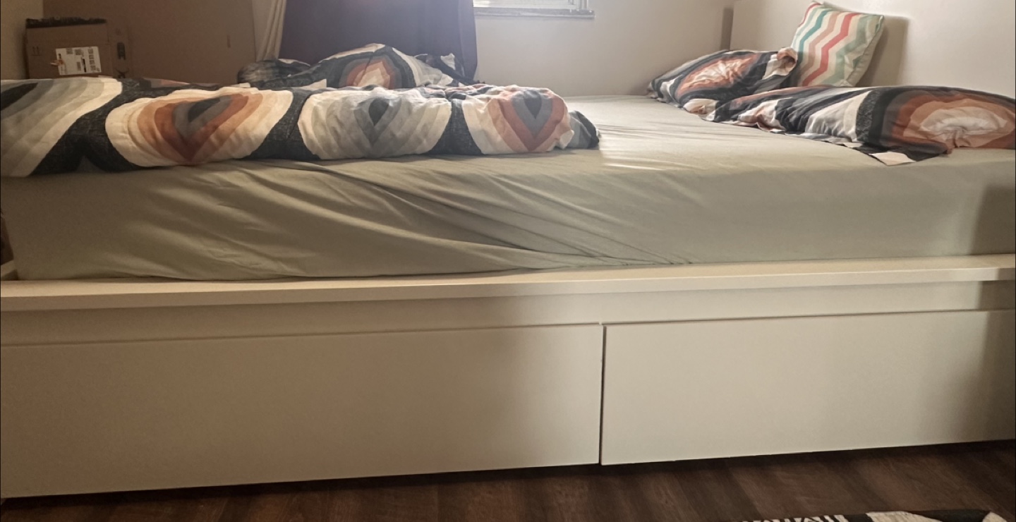Queen-size Platform Bed Frame with Drawers + Queen Mattress - photo 2