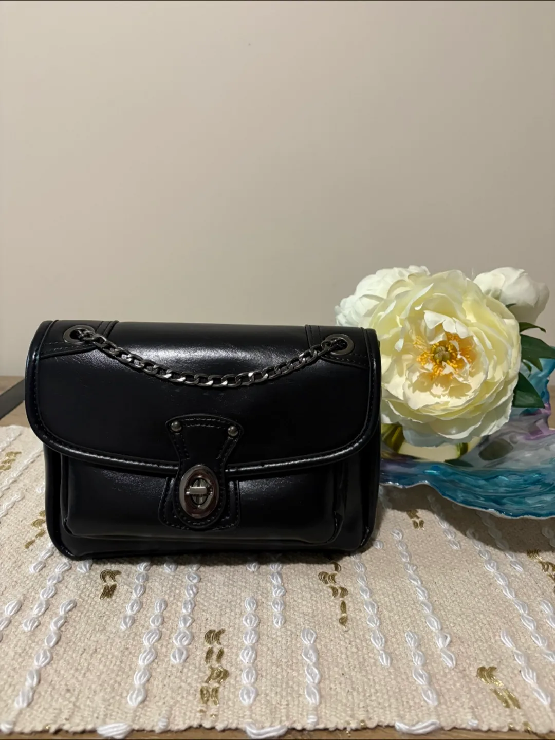 Black Leather Chain Strap Shoulder Bag thumbnail