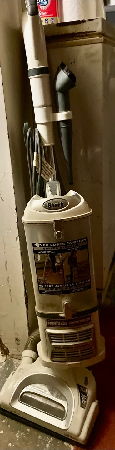 🏒Shark Rotator Lift-Away Professional Vacuum Cleaner image indicator(3)
